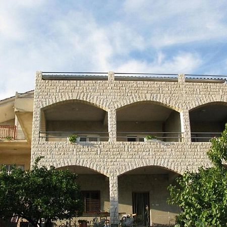 Apartments Josi - Parking And Barbecue Grebastica Bagian luar foto